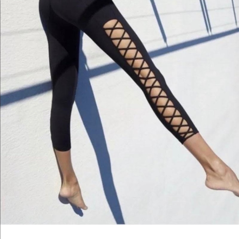 Zella Women Cross Stitch Leggings Black